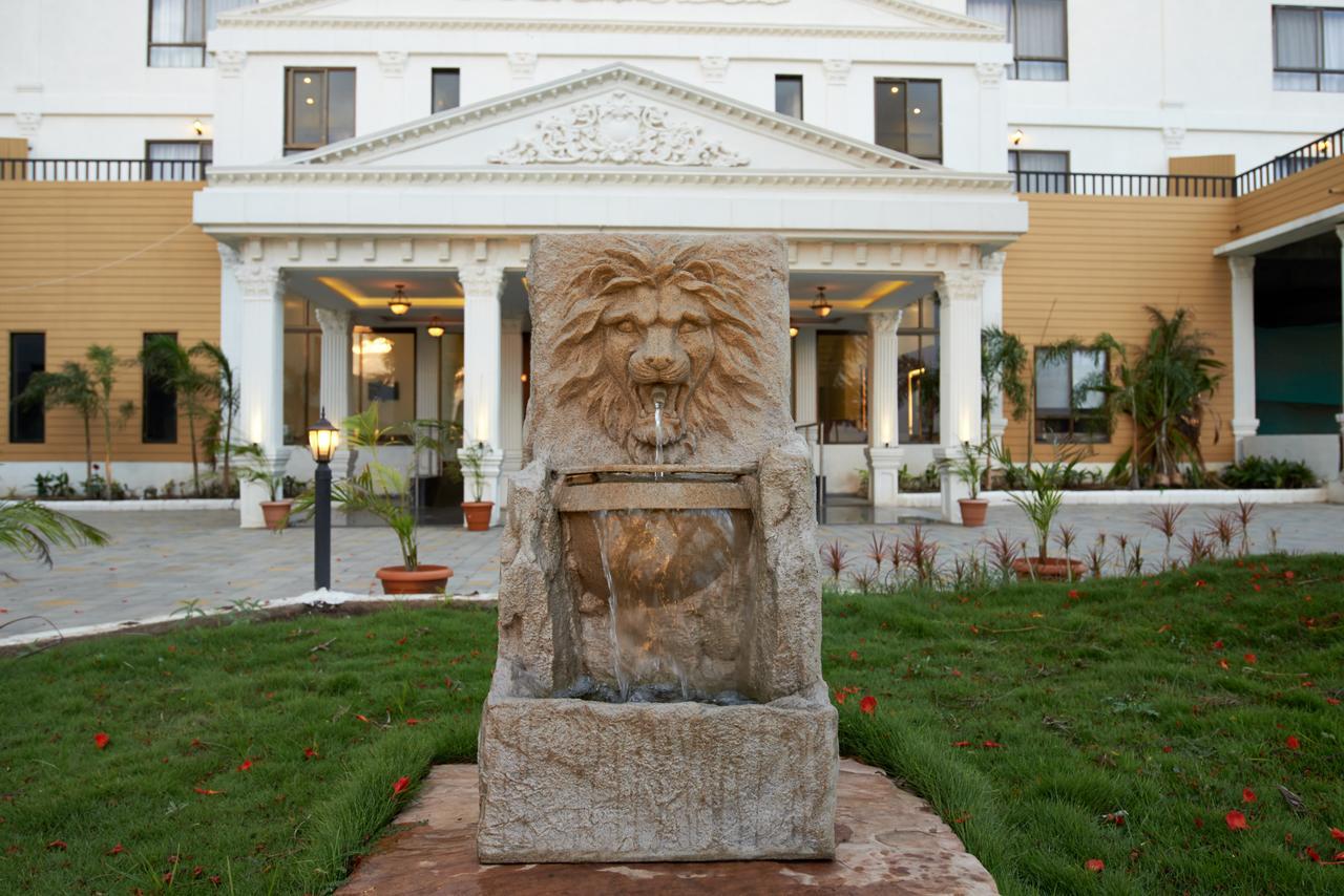 Sanskruti Heritage Resort シルディ エクステリア 写真